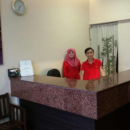 Hotel Sri Iskandar Kota Kinabalu Extérieur photo